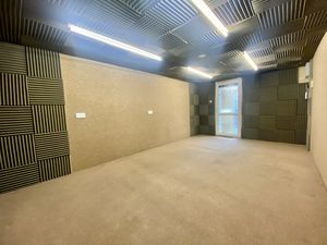 Garage/Studio- click for photo gallery